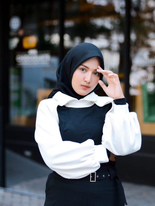 chandri-anggara-EH9sJpBrlpo-unsplash